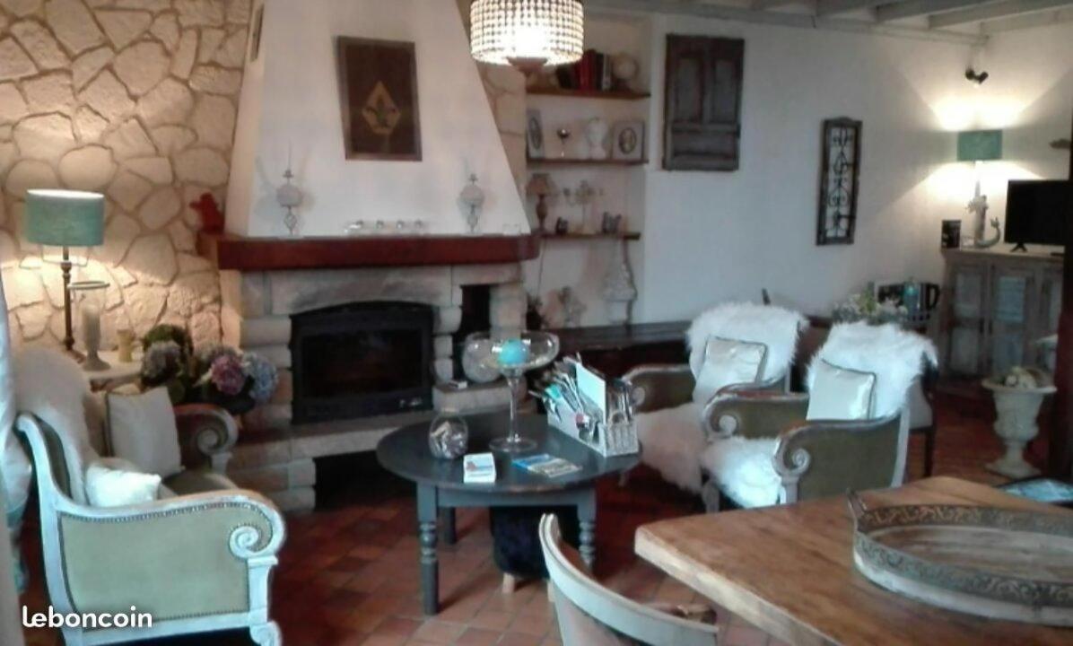 Domaine Du Mont Scolan Bed & Breakfast Montgardon Ngoại thất bức ảnh